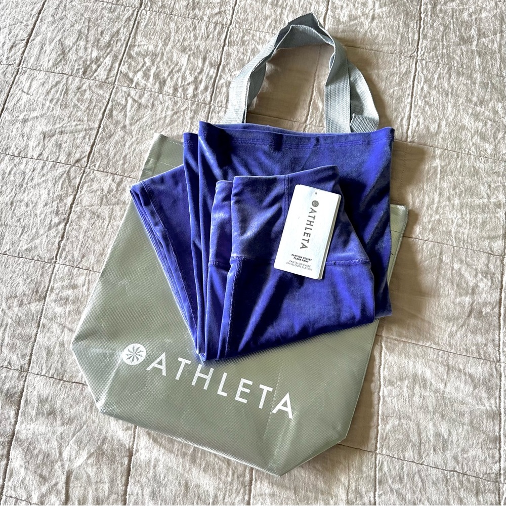 🌸Athleta Elation Velvet Flare Pant NWT